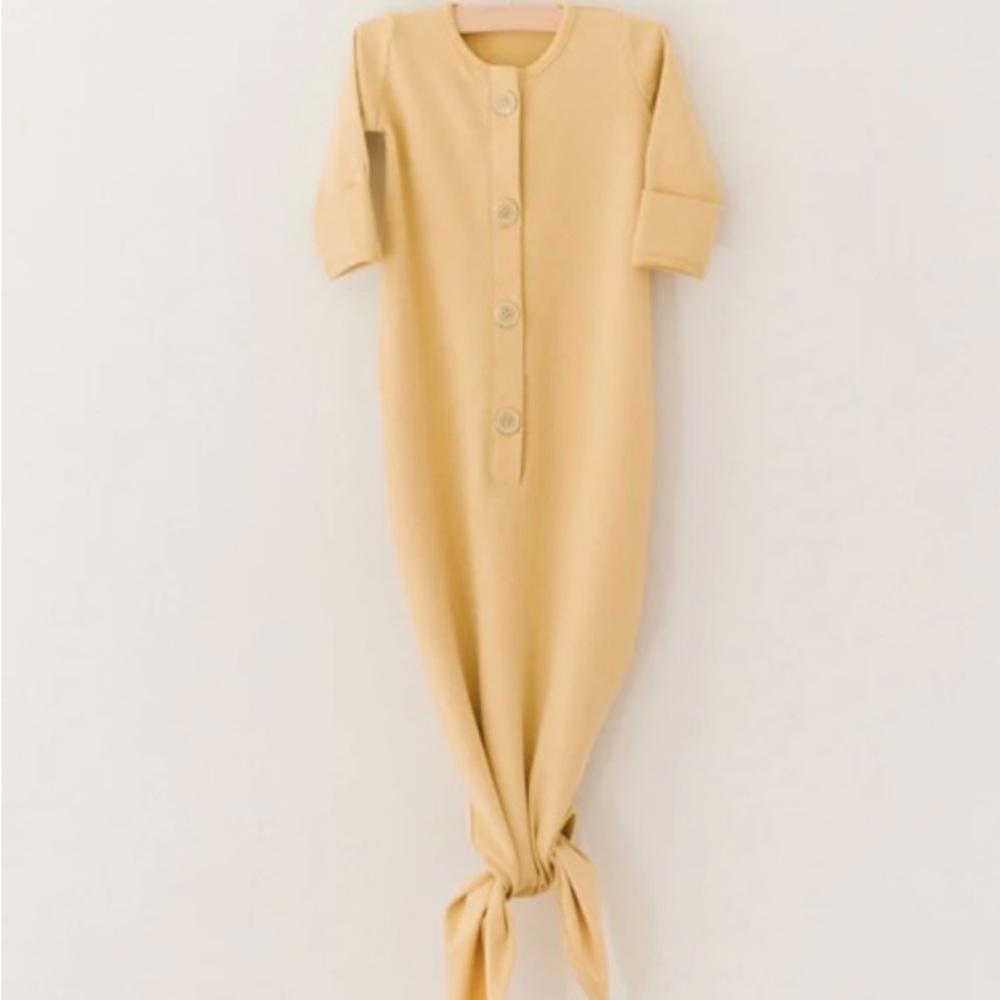 NWTS Organic Yellow Knotted Baby Gown in Daffodil